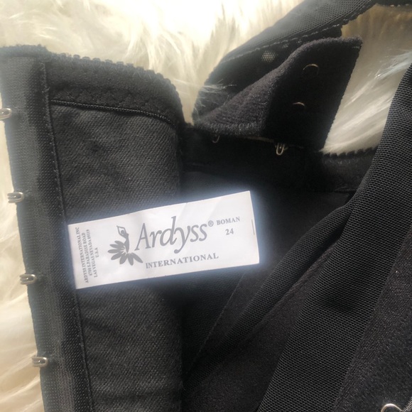 Body Magic - Picture 5 of 8